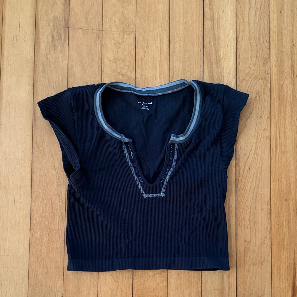 Urban Outfitters Black and Gray Ribbed Crop Top